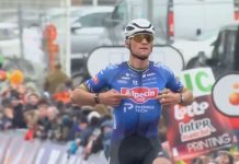 Матье ван дер Пул начал сезон на шоссе с победы в классике Omloop Nieuwsblad-2026